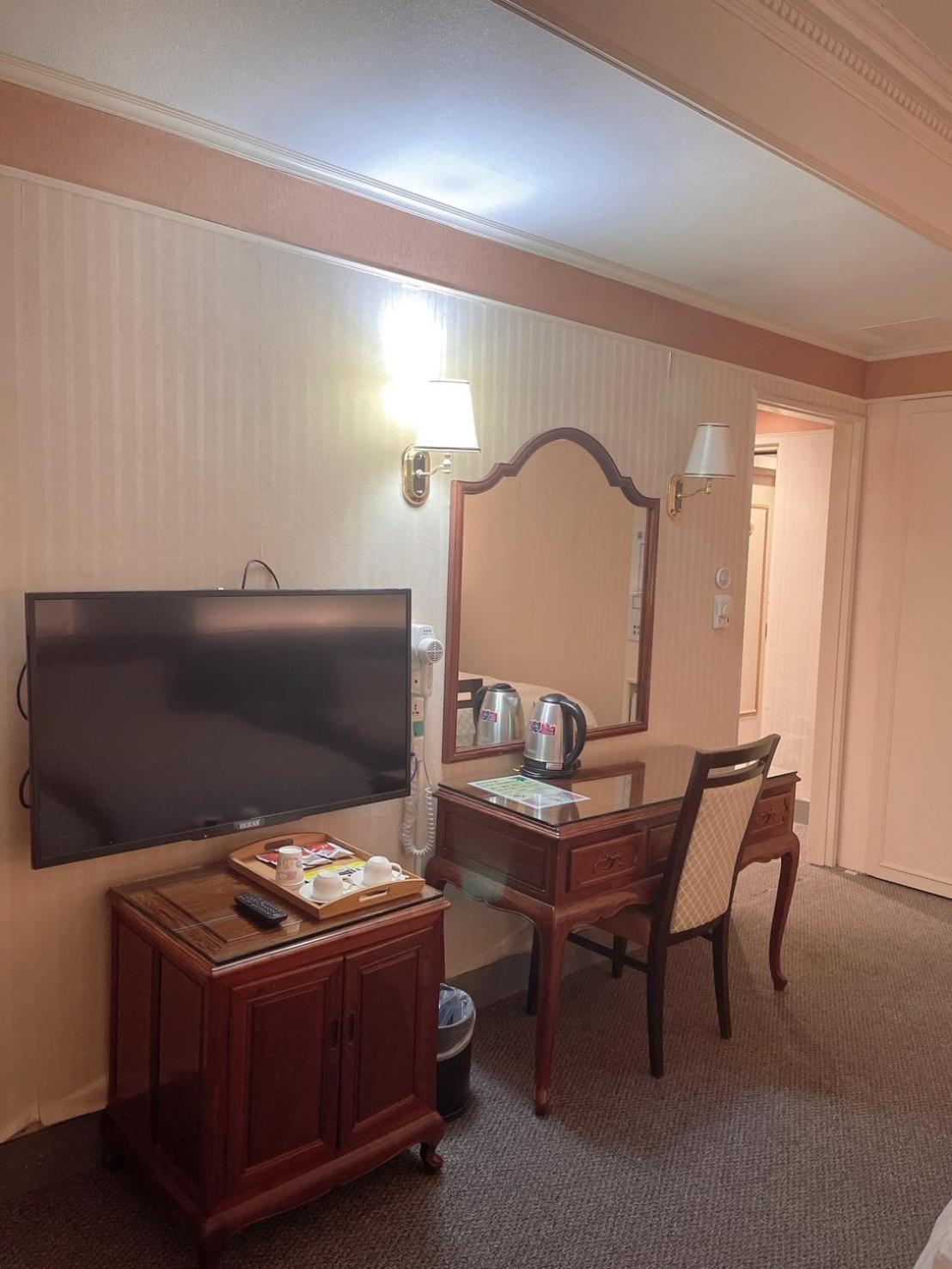 Duke Business Hotel Taojüan Kültér fotó